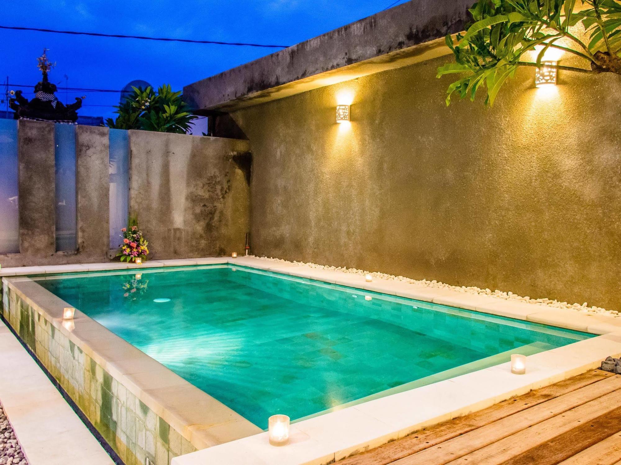 Room Valka Bali Seminyak エクステリア 写真