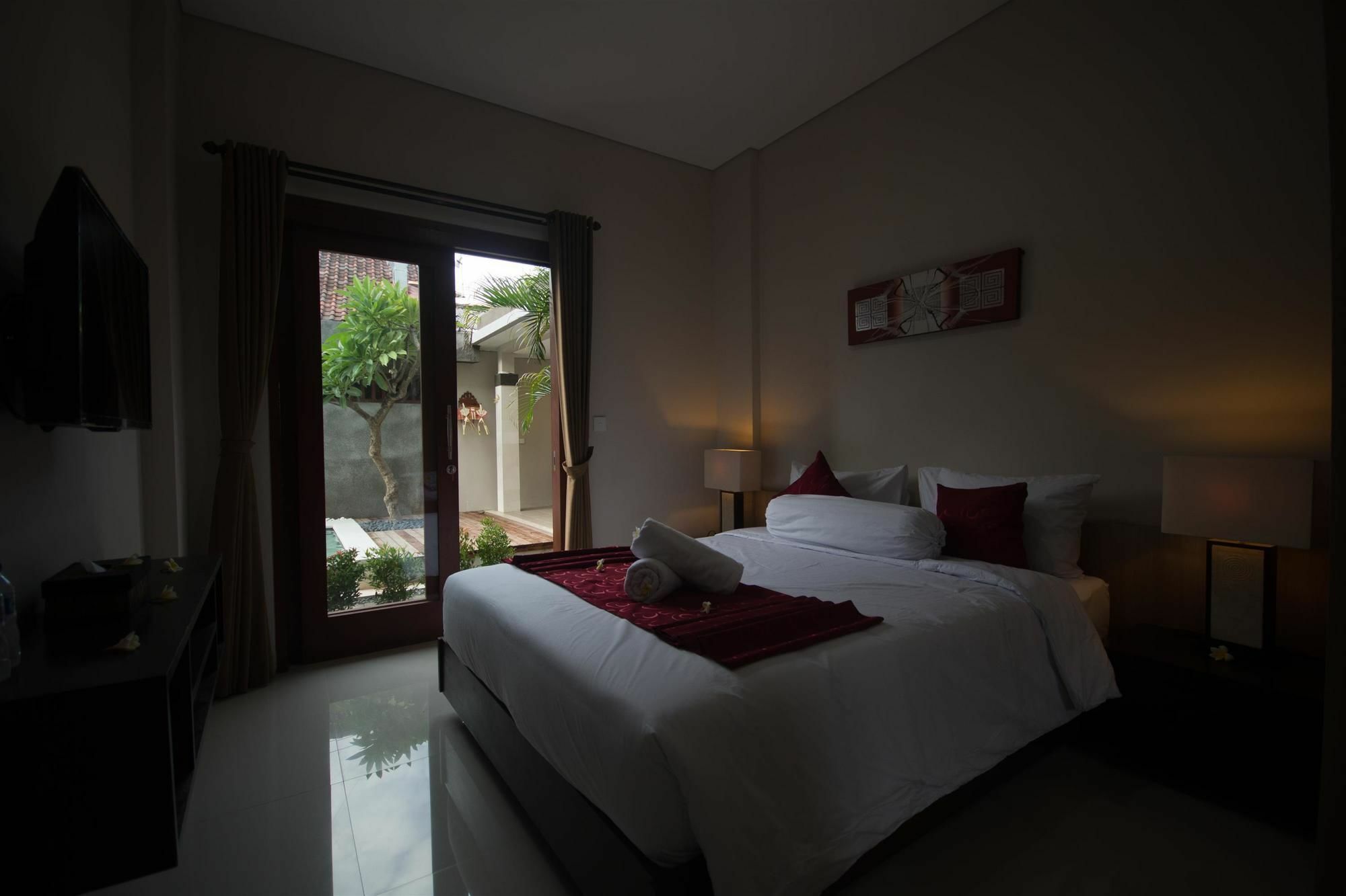 Room Valka Bali Seminyak エクステリア 写真